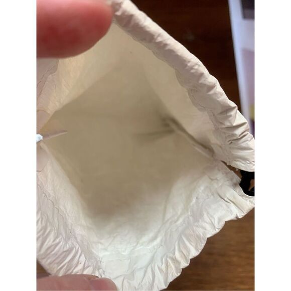 Chanel Womens Skincare Drawstring Pouch White - Picture 5 of 7